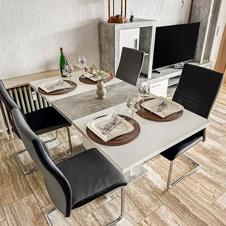 Toplage Mit Pistenblick I 2zi I Inkl Garage Und Stellplatz 公寓